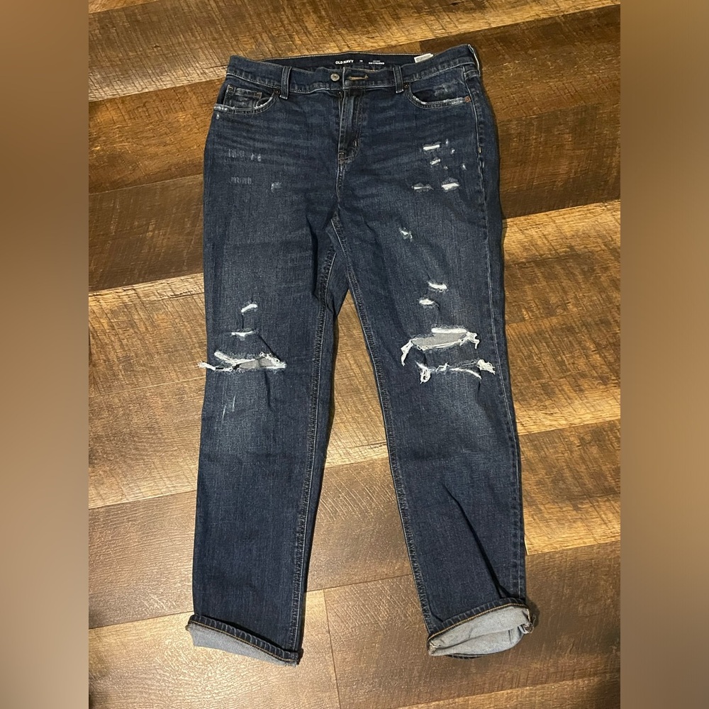 Old Navy mid-rise boyfriend women’s Jean